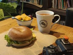 -房角石咖啡与书(吉大南校店)