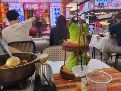 -刘姐啤酒鱼民族演艺餐厅(西街总店)