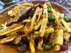 春笋腊肉-苗湘食府(十年店)