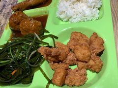 -第5大道精品休闲购物广场