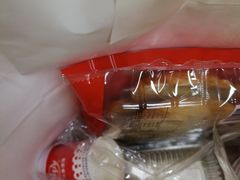 -红宝石·鲜奶小方·海派西点房(金杨店)