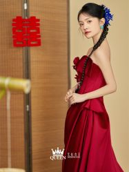 点击看大图 -艾拉·女王婚纱礼服馆