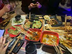 -何师烧烤·香辣蟹·川菜·30年老品牌(太古里旗舰店)