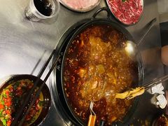 -鹿鸣山草本茶香火锅(园西路店)
