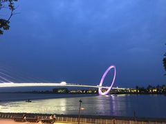 -南京眼步行桥