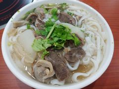 -阿波潮汕牛肉火锅·汤粉面(拱北店)