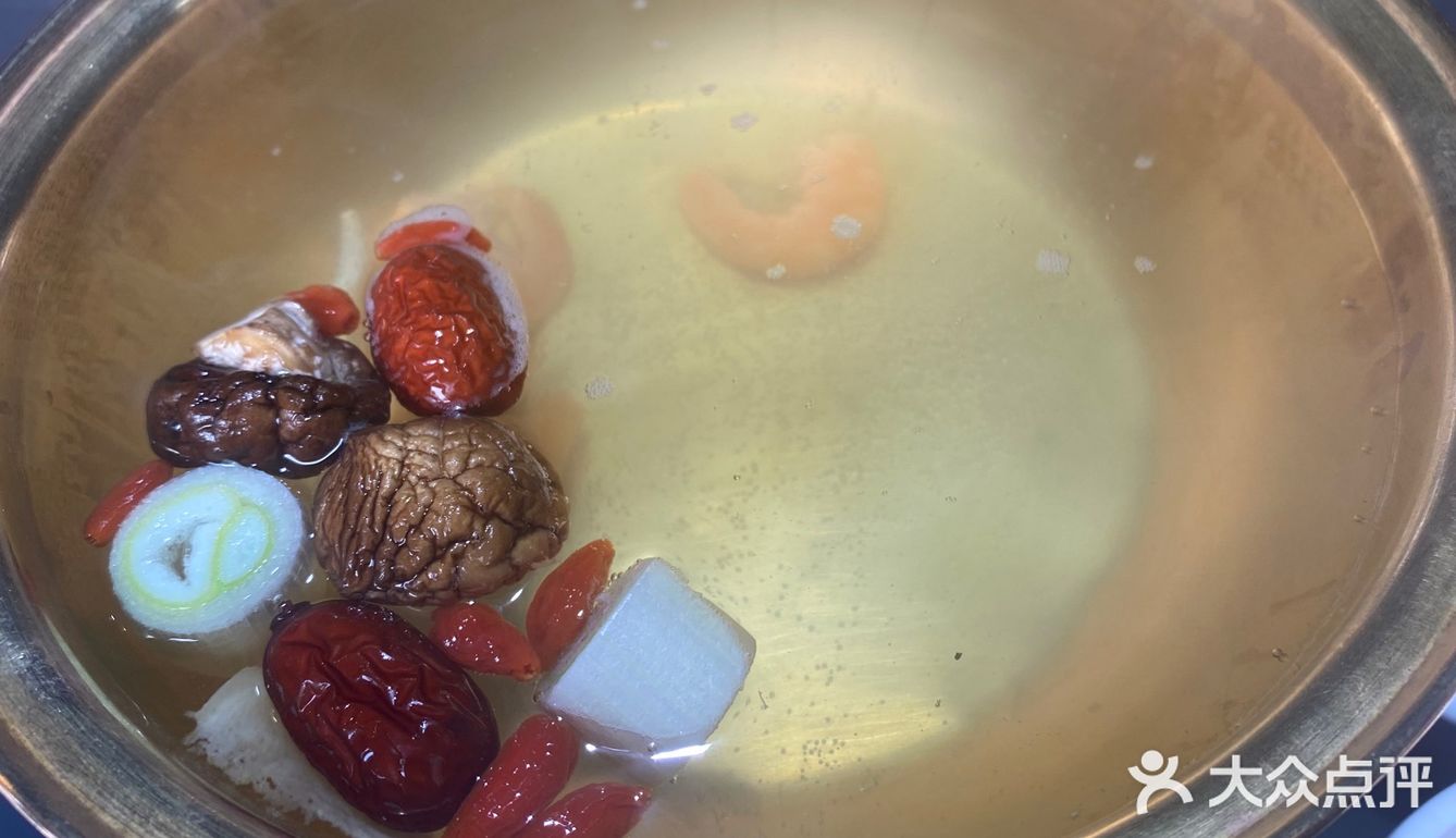 今天火锅吃撑了，超满足
