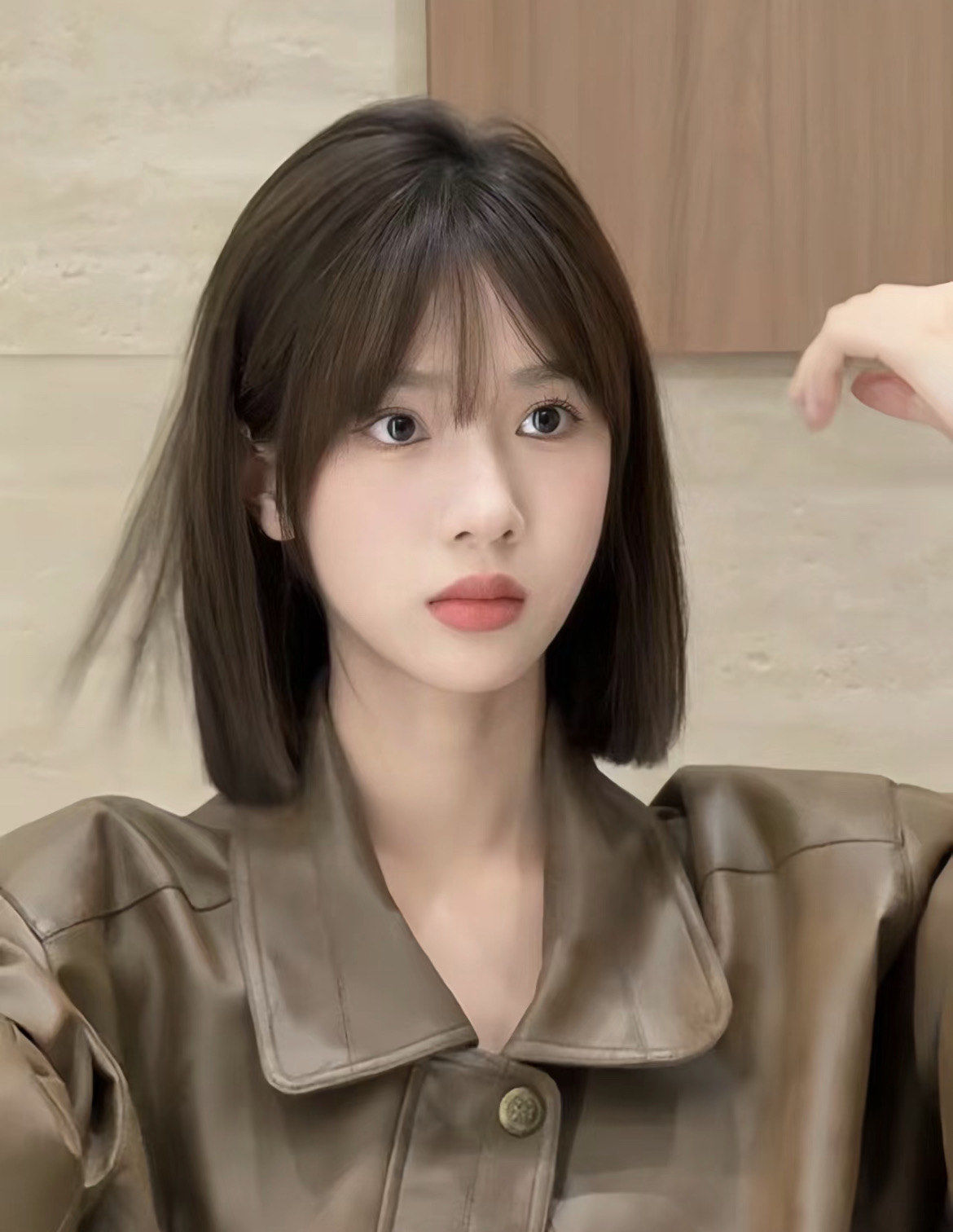 超级瘦脸减龄发型高级感短发一刀切发型