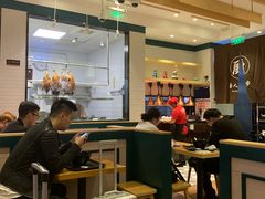 大堂-百事佳烧鸭牛腩(上海虹桥站店)