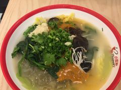 -小蛮椒麻辣烫·麻辣拌(青浦宝龙店)