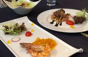 Mango Crab Meat with Pan-Seared Shrimp