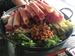 部队锅-MI WU FACTORY米屋美食工厂餐厅(绿地店)