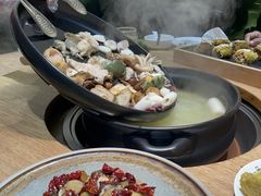 -一朵菌·野生菌探索家火锅(南亚店)
