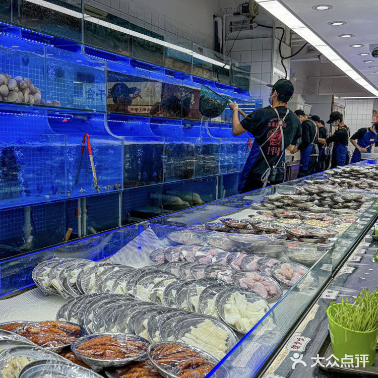 可算吃上朱富贵了！工作日人也是真的多