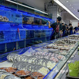 可算吃上朱富贵了!工作日人也是真的多