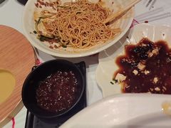 -肥肥虾庄·金牌油焖大虾(汉口城市广场店)