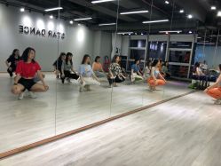 -STAR舞蹈工作室