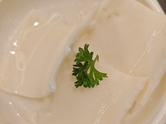 -牛YO寿喜烧·铁板烧和牛火锅自助(市府恒隆店)