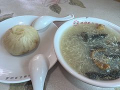 蟹黄包-兴国长鱼汤店