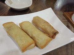 芦蒿韭黄肉沫春卷-鸡鸣汤包(乐购仕店)