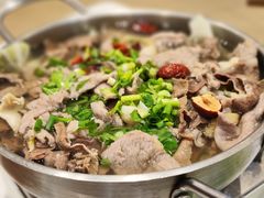 -犇逸·乐山跷脚牛肉·四川现炒(览海店)