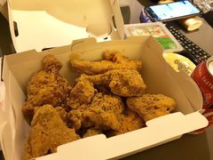 -BHC炸鸡(明洞总店)