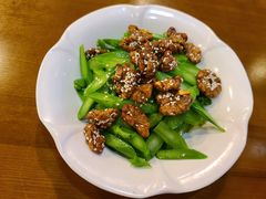 琥珀核桃拌芥兰-日昌餐馆(亦庄店)