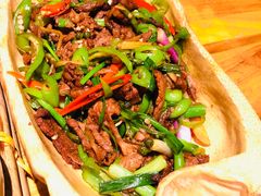 小炒黄牛肉-老滇山寨•云南特色菜•地方菜•民族风情歌舞表演(金碧店)