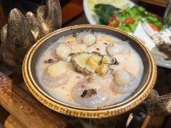 -老牌坊云南鱼豆花火锅(哈西万达店)