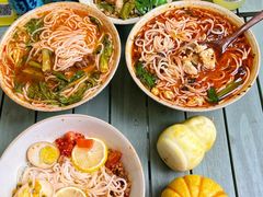 -粉八·云南米线·建水烧烤(常熟路店)