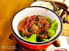 筷子牛肉-哥老官重庆美蛙鱼头(日月光店)