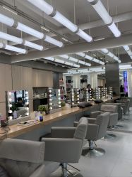 -Z.X HAIR SALON张新美业