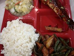客饭&nbsp;一荤两素加汤-新川饮食(新川小区店)