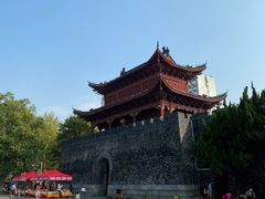 -巴陵广场