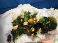 鲜虾韭菜三鲜包-草包包子铺(宽厚里店)