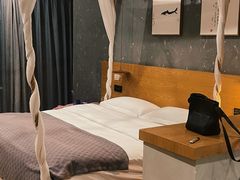 -闲隅江景艺术酒店(解放碑洪崖洞总店)