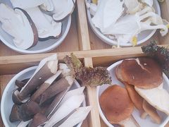 -阿婆情腊排骨火锅(金虹路店)