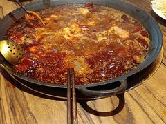 -旧街市鲜货老火锅(大光路店)