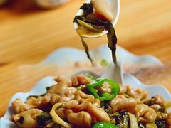 酸菜炒大肠-苏记农家菜馆