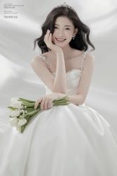 -至臻微拉婚纱摄影