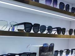 -臻美视爵眼镜·明月·依视路·蔡司折扣店(广渠门店)