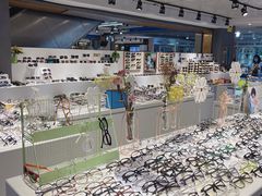 -宏宇眼镜蔡司依视路折扣店(兆佳眼镜城店)