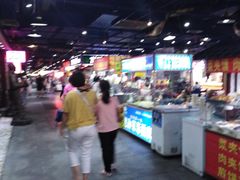 -食上东新街美食街区(民乐新都会店)