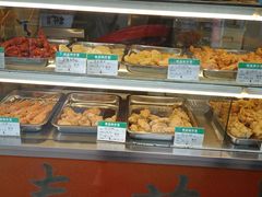 面包甜点陈列柜-春苗炸鸡