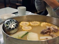 -肥仔文澳门猪骨煲(南京西路店)