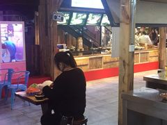 -八一好吃街·高品美食广场