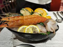 -领鲜活海鲜榴莲自助火锅(东门店)