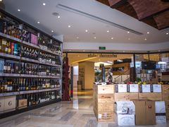 店内环境-屈臣氏酒窖(上海静安嘉里中心店)