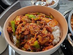 泡菜五花肉盖浇饭-龙头洞小章鱼(东港店)