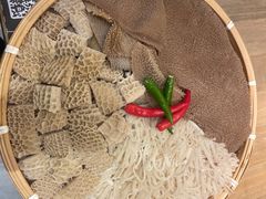 -毛肚向右·川渝毛肚王(经开永旺店)